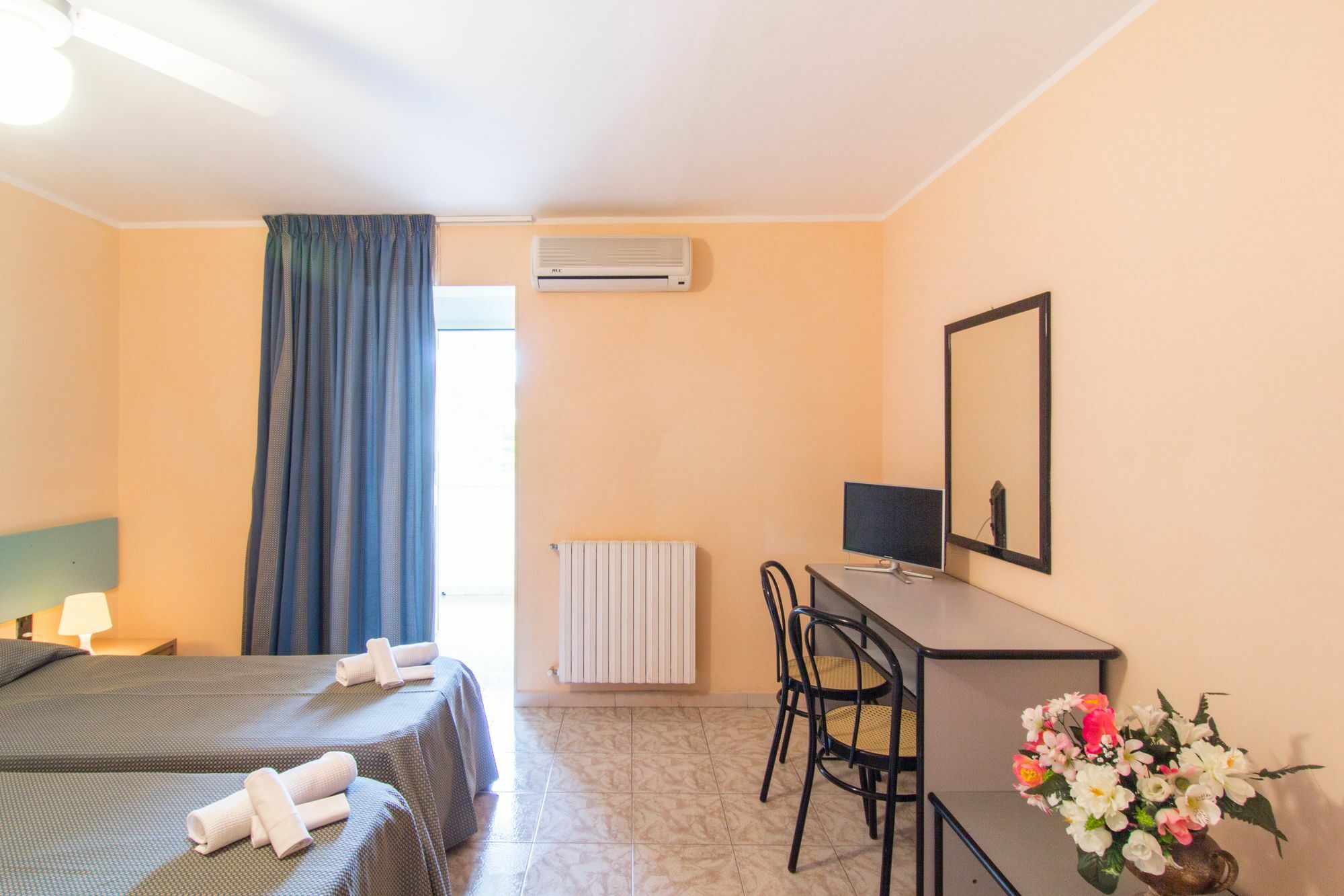 Racar Hotel Frigole Exterior foto
